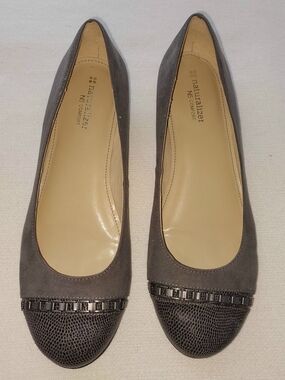 Naturalizer Gray Suede Ballet Flats with Textured Cap